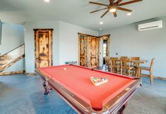 Others 6 Steps to Shore: Family Beach Getaway in Westport