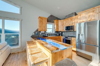 Others 4 Steps to Shore: Family Beach Getaway in Westport