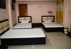 Others 7 H R Paying Guest House