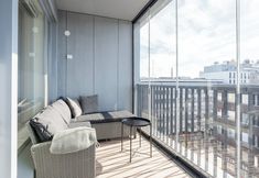 Others 6 Luxurious 1BR Penthouse with Balcony