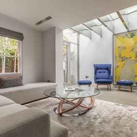 Primary image1Aubrey Walk by Onefinestay,International Society of Ultrasound in Obstetrics and Gynecology (ISUOG)飯店