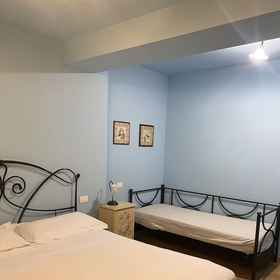 Room 1 cumana blu, Monterubbiano Apartments