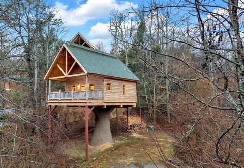 Khác Knock On Wood 1 Bedroom Cabin