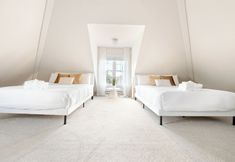 其他 6 Ultra-Modern Luxe Sleek & Stunning Stay