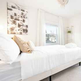 Room1Ultra-Modern Luxe Sleek & Stunning Stay,诺伊伯格艺术博物馆飯店