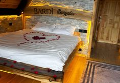 Others 5 Bardi Suit Bungalov