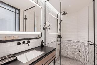 Lain-lain 4 Cheens Hotel