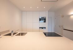 Others 5 Spacious Seaside Apartment