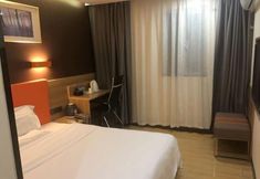 Others 2 7 Days Premium (Jiangmen Diwang Plaza)