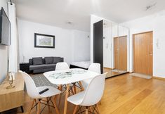 Khác 4 RentPlanet - Apartament Chmielna