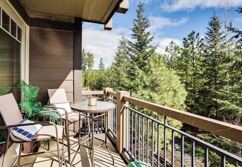 Others Hike, Ski & More: Cle Elum Resort Condo