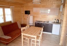 Others 5 Single-storey Homes by the Lake, Jelen