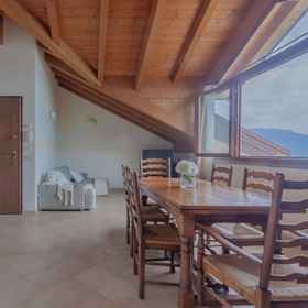 Room 1 Queen Lake View in Perledo, Introzzo Apartments