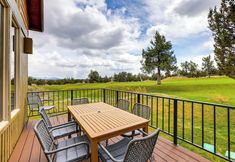 Others 2 Hike, Fish & Ski: Redmond Escape w/ Hot Tub!