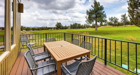 Others 2 Hike, Fish & Ski: Redmond Escape w/ Hot Tub!