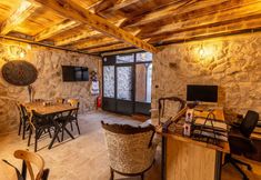 Lainnya 5 Arkelas Cave House