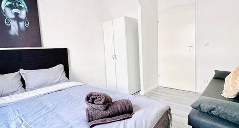 其他 2 Affordable 4BR Apt Walk to FAC Platz