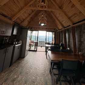 Interior entrance 1 Enasra Bungalow, Ardeşen Hotels