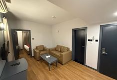 Others 6 AL SHARQ HOTEL L L C