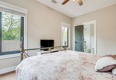 อื่นๆ 6 5 Mi to Dtwn Atl: Home w/ Office & Large Backyard!