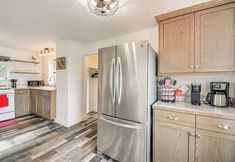 Others 7 Walk to Beaches: Waterfront Home in Port Orchard!