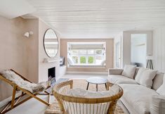 Others 7 Chic Coastal Retreat - 5-min Stroll to Beach