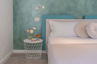 其他 4 Blooms by the Lake