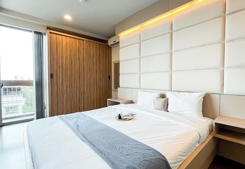 기타 Spacious and Comfy Big Studio Apartment at Kemang Mansion