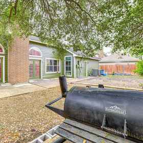 Interior 1 Home 7 Mi to Energy Corridor: Remote-work Ready!, Hotel My Smyle Dental