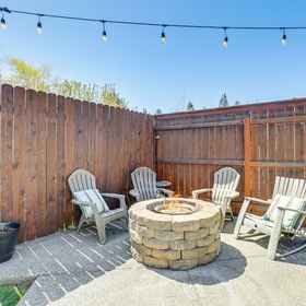 Interior 1 Family-friendly Home w/ Fire Pit in Bend!, Pilot Butte State Park Hotels