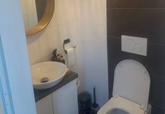 Others 7 Charming Austrian Home Near Hallstatt - Perfect Base for Your Salzburg Getaway