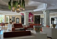 Others 5 Golf Residence- Family Only