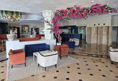 Others 4 Golf Residence- Family Only