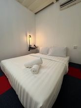 Others 4 The Harbour