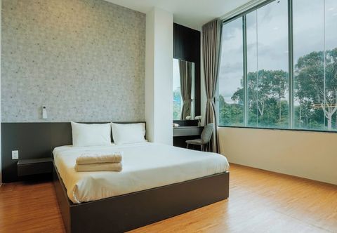 Others Ezity Central