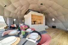 Others The Bear Dome w/ Barrel Hot Tub in Franklin!