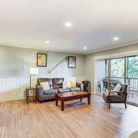 Primary image 1 19 ไมล์ถึงภูเขาแบชเลอร์ สกีรีสอร์ต: คอนโดพร้อมเตาบาร์บีคิว, โรงแรม & ที่พัก Deschutes Brewery