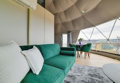 其他 5 Glamping Getaway at The Coyote Dome in Franklin