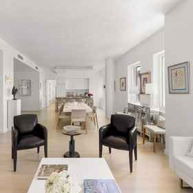 Primary image 1 Luxury 4brm 2500 sq ft Penthouse - Walk to Times Square, Hunters Point Avenue Hotels