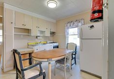 Others 2 Shared Boat Launch: Lake Retreat in Ellenville!