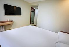 기타 6 Super 8 Hotel (Beijing Jianguomen Subway Station Capital Children's Research Institute)