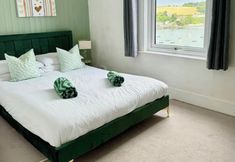 Others 4 Cockleshell Cottage