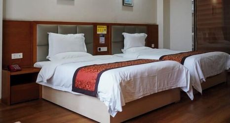 Lain-lain 2 Rongjiang Tianxi Haodu Grand Hotel (Village Super Football Stadium)