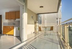 Others 6 Kleopatra Carmen Apart