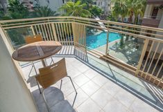 Others 4 Kleopatra Carmen Apart