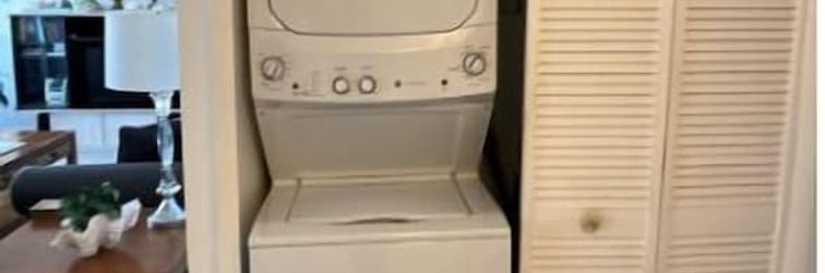 Others Sea Club #12 - The Dancing Dolphin