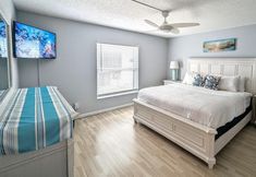 Others 3 Sea Club #13 - Coastal Charm