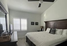 Lain-lain 5 The Intercoastal #205 - Beachy Chic