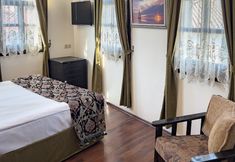 Others 4 Deja Vu Hotel