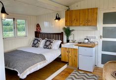 Lainnya 3 The Hide At Manton Bay Glamping Retreat